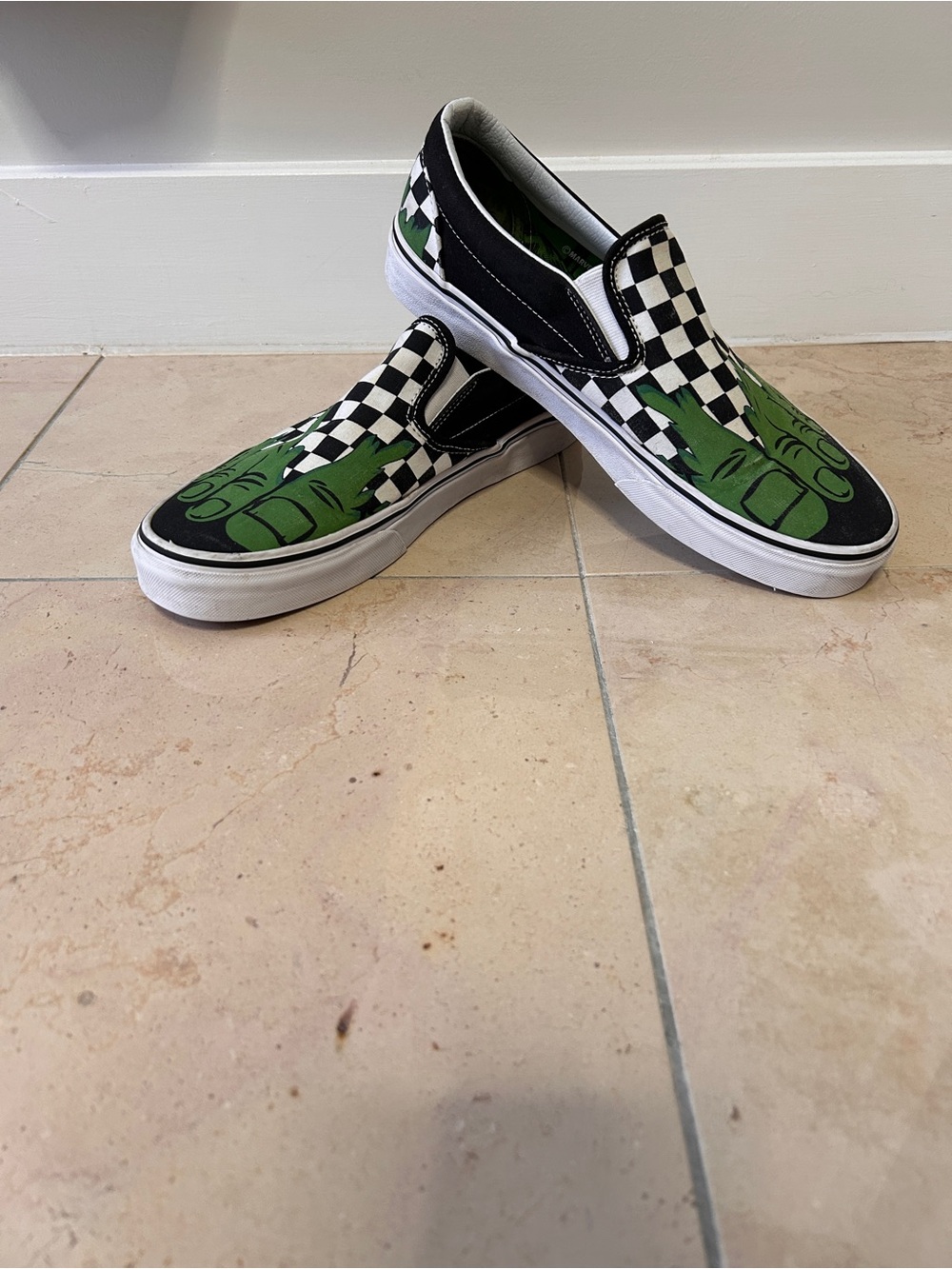 Vans Mens 10.5, Women’s 12 Incredible Hulk Checkerboard Slip-On Sneakers Marvel
